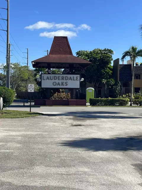 3091 NW 46 Ave NW #102A, Lauderdale Lakes, FL 33313