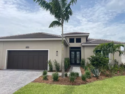 8614 SW Felicita Way, Port Saint Lucie, FL 34986