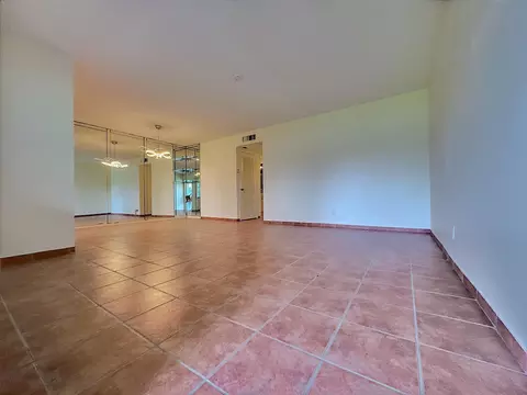 5300 Washington St #Q106, Hollywood, FL 33021