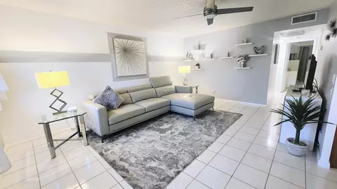 2059 Guildford D, Boca Raton, FL 33434
