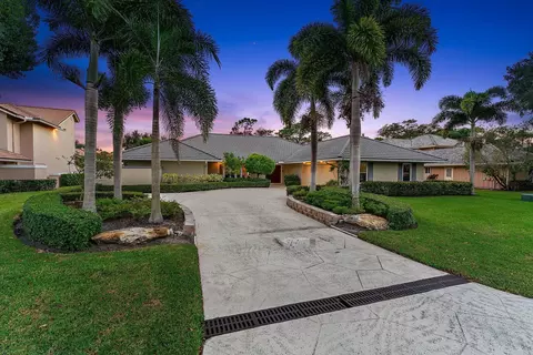 5 Glencairn Rd, Palm Beach Gardens, FL 33418