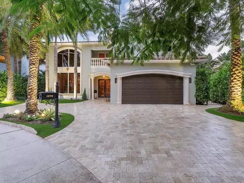 1670 SW 3rd Ct, Boca Raton, FL 33432