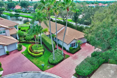 928 Augusta Pointe Dr, Palm Beach Gardens, FL 33418