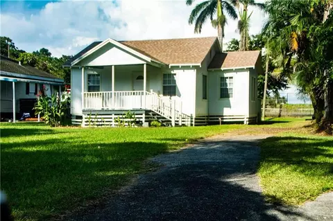 36991 3rd St, Canal Point, FL 33438