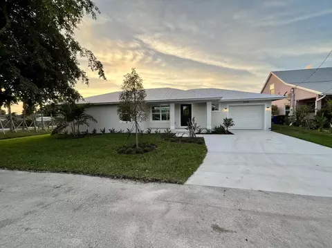 5580 SE Colee Ave, Stuart, FL 34997