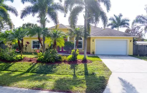 1602 SE Fallon Dr, Port Saint Lucie, FL 34983