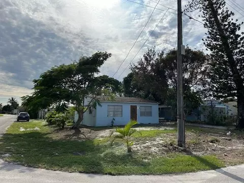 2772 Ohio St, West Palm Beach, FL 33406