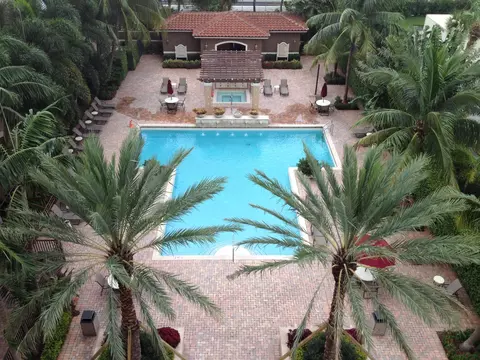 616 Clearwater Park Rd #613, West Palm Beach, FL 33401