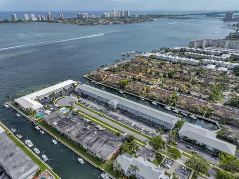117 Lehane Ter #112, North Palm Beach, FL 33408