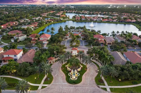 12049 Aviles Cir, Palm Beach Gardens, FL 33418