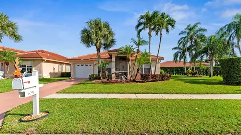 6091 Harbour Greens Dr, Lake Worth, FL 33467