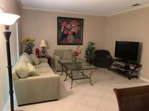6633 Via Regina, Boca Raton, FL 33433