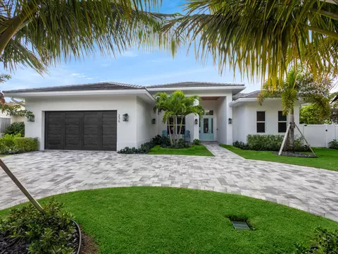 236 Cascade Ln, Palm Beach Shores, FL 33404