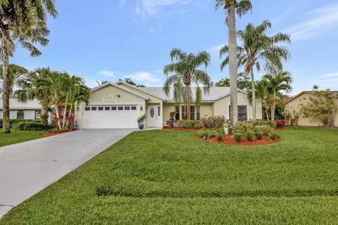2332 SE Gillette Ave, Port Saint Lucie, FL 34952