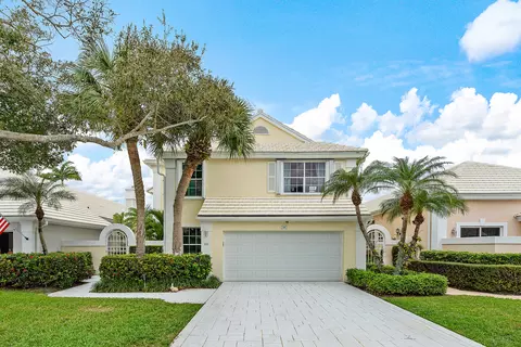 38 Windsor Ln, Palm Beach Gardens, FL 33418