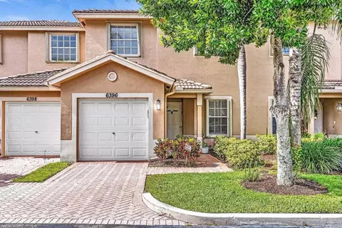 6396 Park Lake Cir, Boynton Beach, FL 33437