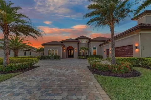 185 SE Fiore Bello, Port Saint Lucie, FL 34952