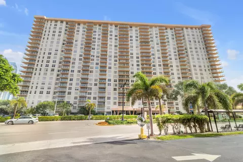 230 NE 174th St #315, Sunny Isles Beach, FL 33160
