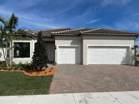 312 SE Filoli #240, Port St Lucie, FL 34987