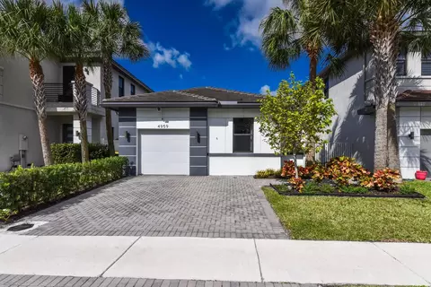 4959 Whispering Way, Fort Lauderdale, FL 33312