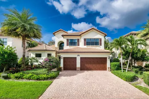 225 Gardenia Isle Dr, Palm Beach Gardens, FL 33418