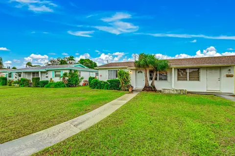 571 Silver Beach Rd, Riviera Beach, FL 33403