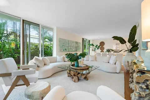 429 Australian Ave #3, Palm Beach, FL 33480