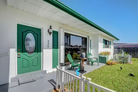324 E Lake Rd, Palm Springs, FL 33461