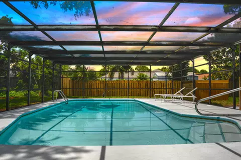 365 17th Ave, Vero Beach, FL 32962