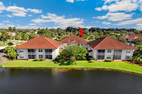 300 Grand Royale Cir #203, Vero Beach, FL 32962