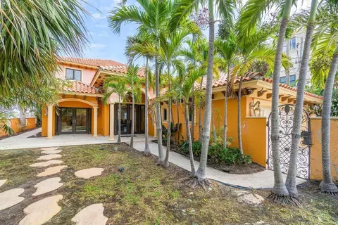 1 18th Ave S, Lake Worth Beach, FL 33460