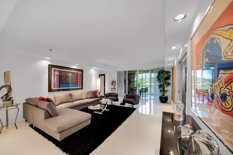 17047 Boca Club Blvd #162B, Boca Raton, FL 33487