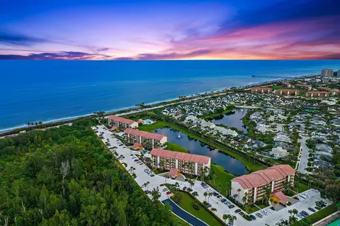 201 Ocean Bluffs Blvd #403, Jupiter, FL 33477