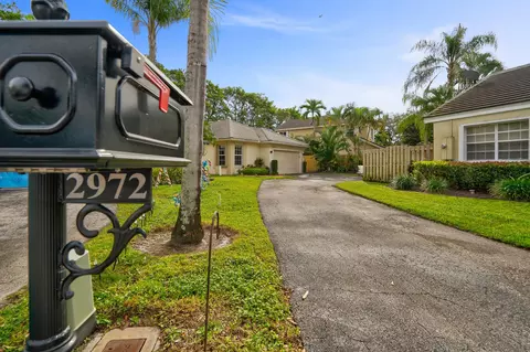 2972 Tall Oak Ct, Davie, FL 33328