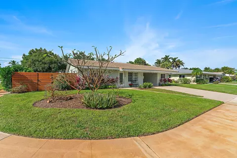 901 Westwind Dr, North Palm Beach, FL 33408