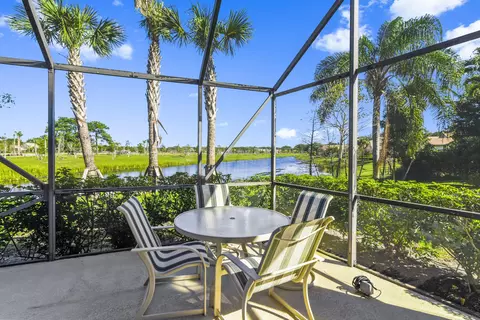 475 Sherwood Forest Dr, Delray Beach, FL 33445