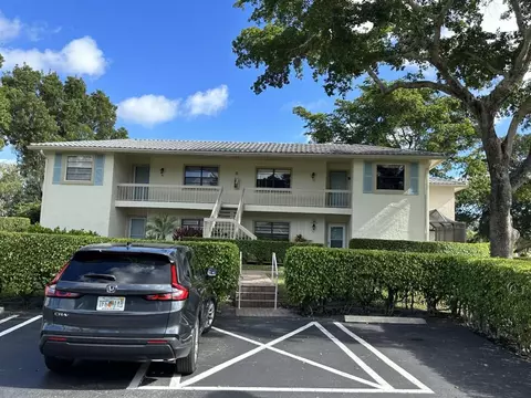 5 Westgate Ln #D, Boynton Beach, FL 33436