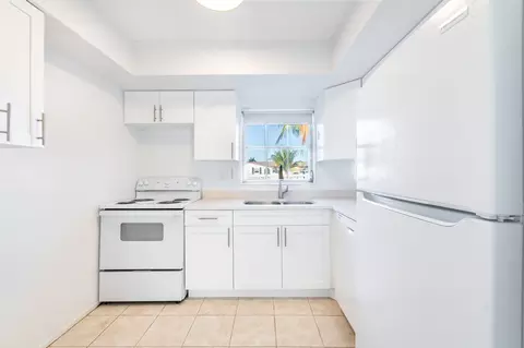 2930 Crosley Dr E #I, West Palm Beach, FL 33415