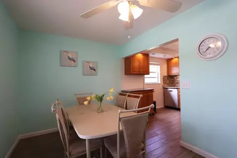 160 Wellington J, West Palm Beach, FL 33417