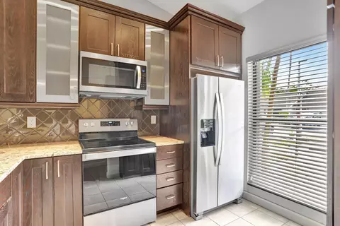 3068 S Oakland Forest Dr #804, Oakland Park, FL 33309