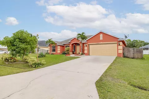 1941 SW Logan St, Port Saint Lucie, FL 34953