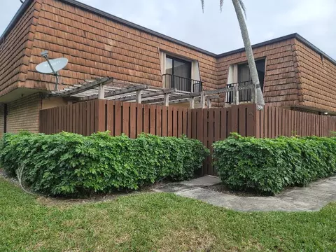 2406 24th Ln, Greenacres, FL 33463