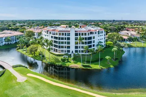 7383 Orangewood Ln #302, Boca Raton, FL 33433
