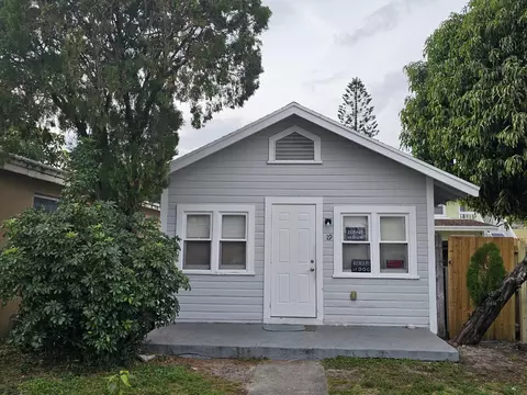 19 S D St, Lake Worth Beach, FL 33460