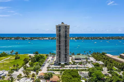 5600 N Flagler Dr #1907, West Palm Beach, FL 33407
