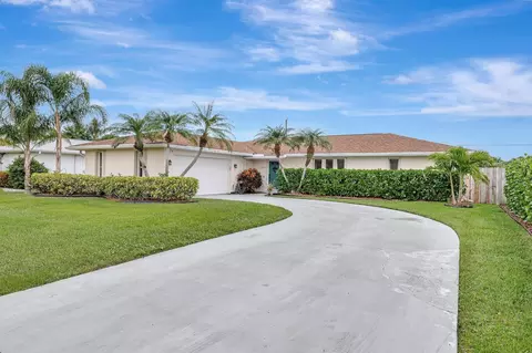 2225 SE Gaslight St, Port Saint Lucie, FL 34952