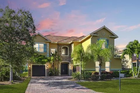 900 SW Sun Cir, Palm City, FL 34990