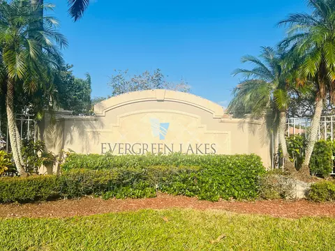 5025 Wiles Rd #305, Coconut Creek, FL 33073