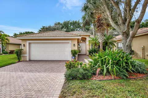 6754 Watertown Dr, Boynton Beach, FL 33437