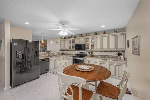 2182 SE Wild Meadow Cir, Port Saint Lucie, FL 34952